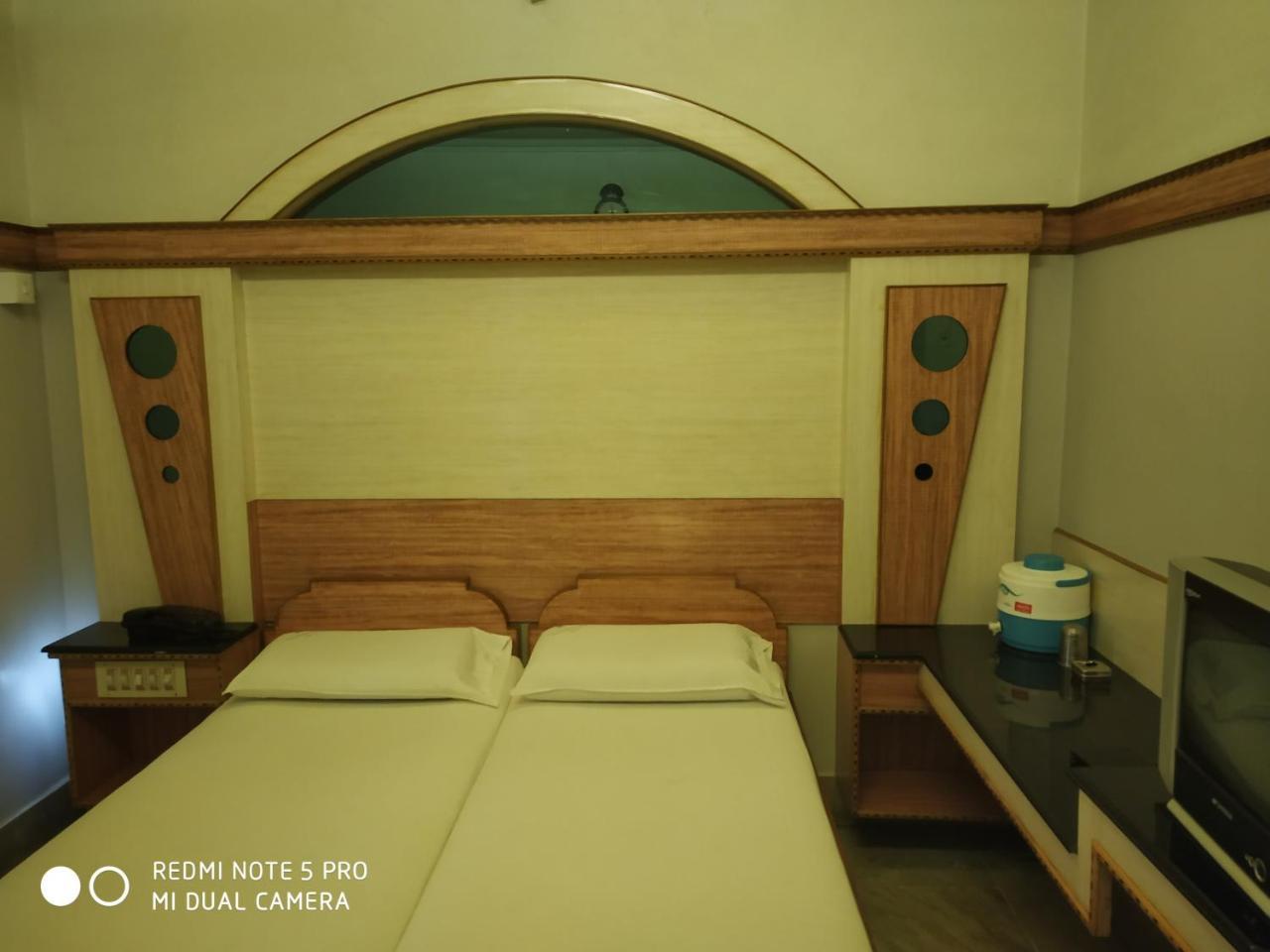 Krishna Lodge Tiruchirappalli ภายนอก รูปภาพ