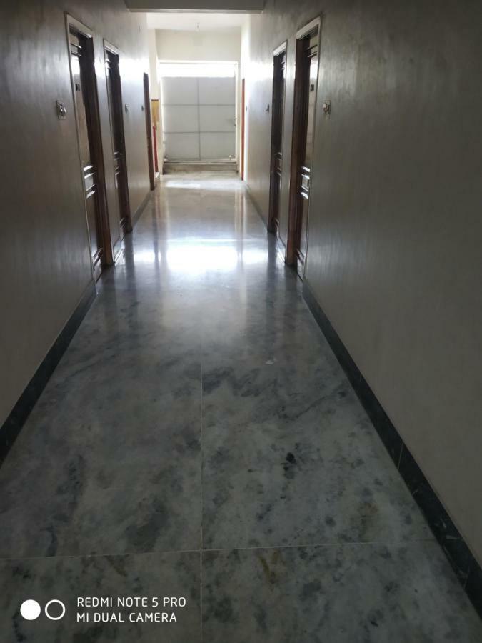 Krishna Lodge Tiruchirappalli ภายนอก รูปภาพ