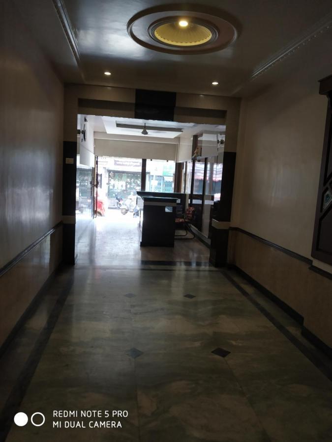 Krishna Lodge Tiruchirappalli ภายนอก รูปภาพ